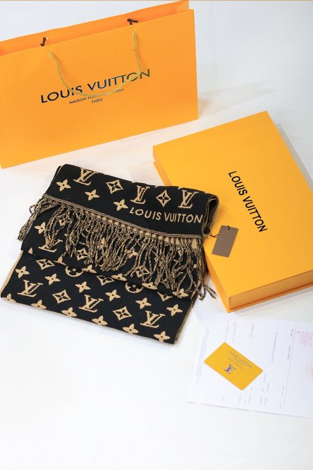 لفحة شتوية - Louis Vuitton / شامل علبة الشركة وكيس - اسود / كريمي